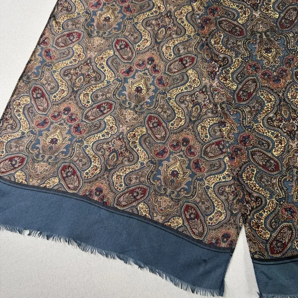 Vintage '80s Club 7 Echo Blue & Burgundy Paisley Silk Fringe Scarf 11